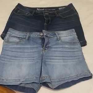2 Pair Denim Natural Reflections Shorts Size 8.